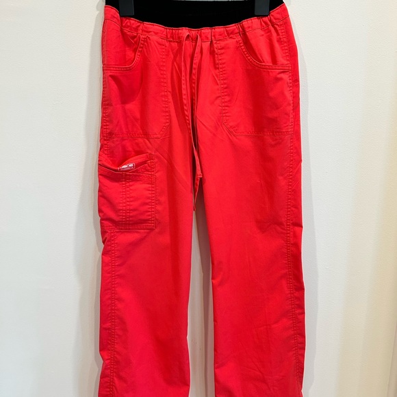 Two sets of Women’s Scrubs in Gray and Pink. Extra women’s scrub top included! - Picture 8 of 12